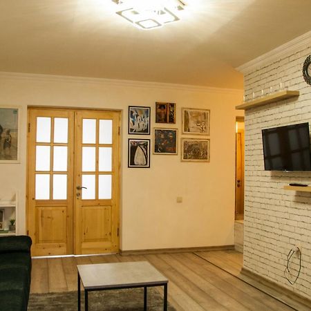 Apartment Near Church Tbilisi Exterior foto