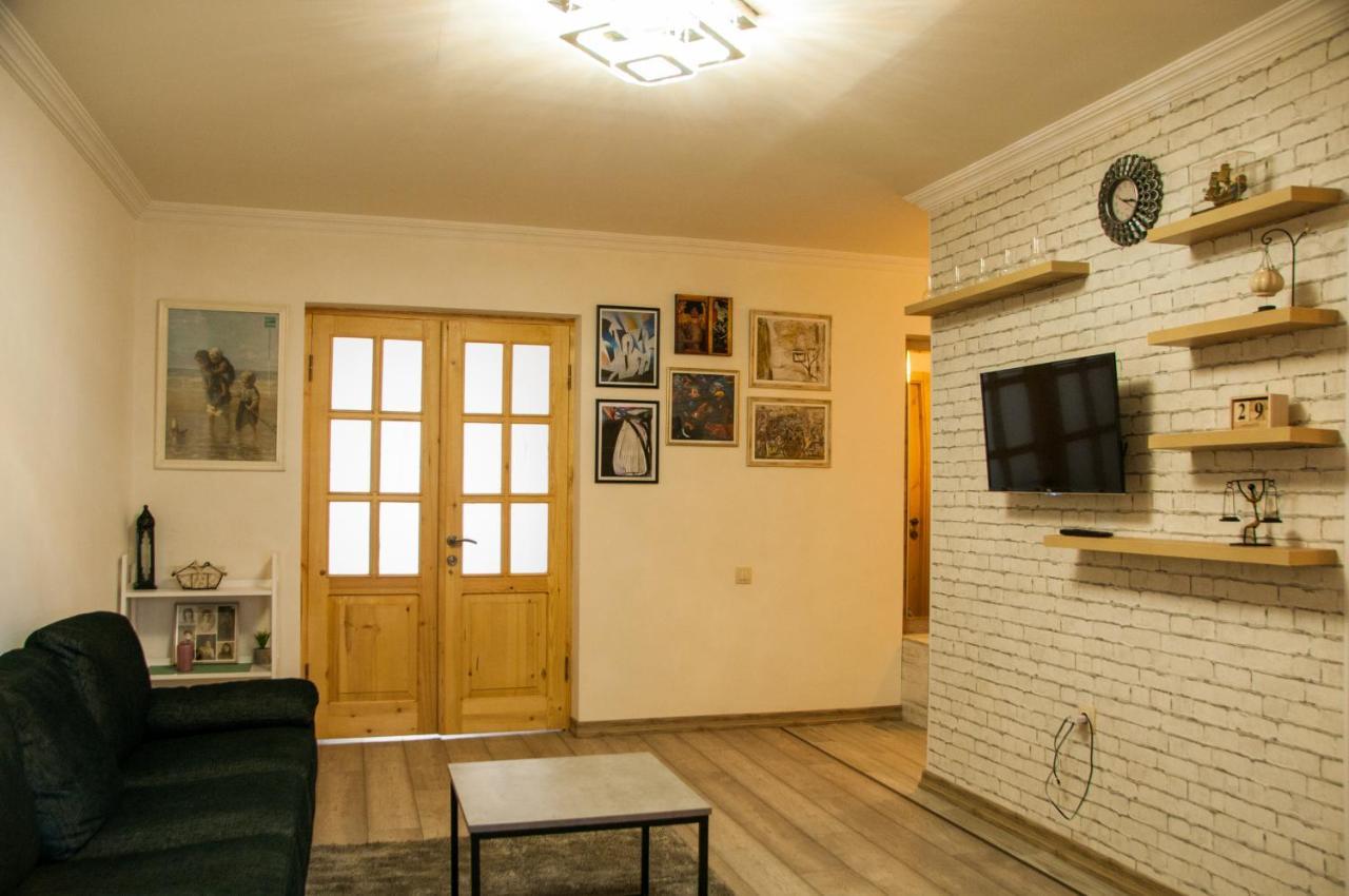 Apartment Near Church Tbilisi Exterior foto